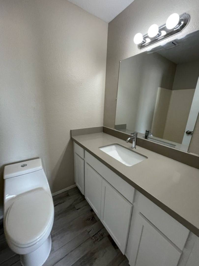 Apartment for rent at 115 W Inglewood, Mesa, AZ 85201