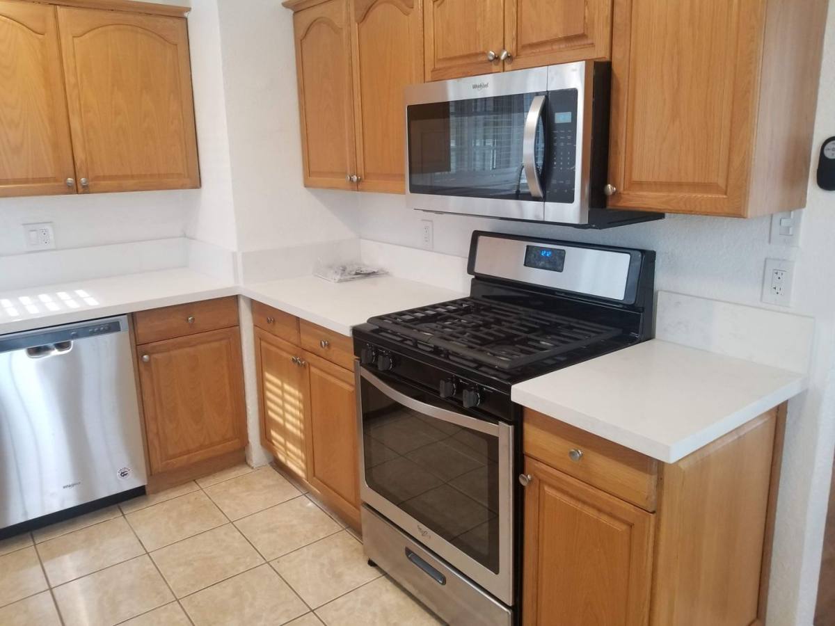 Apartment for rent at 10519 Crenshaw Blvd, Inglewood, CA 90303