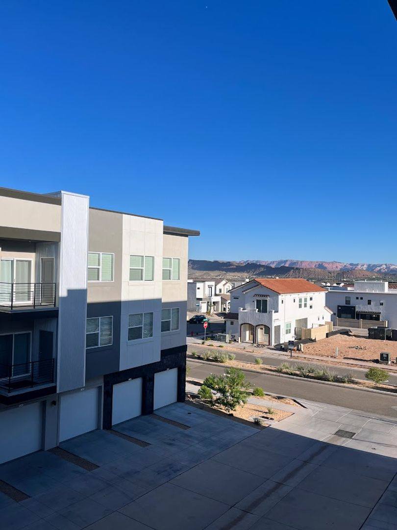 Townhouse for rent at 5801 S Garnet Dr, Saint George, UT 84790