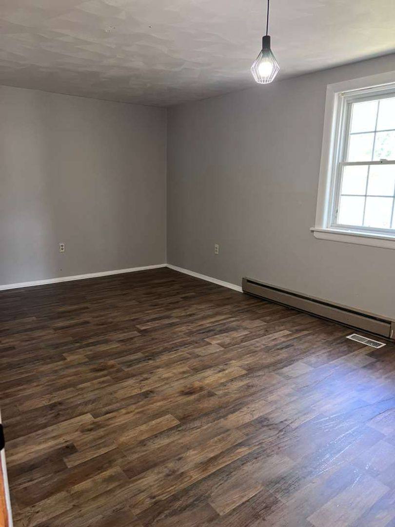 Apartment for rent at 1024 3rd Ave, Duncansville, PA 16635