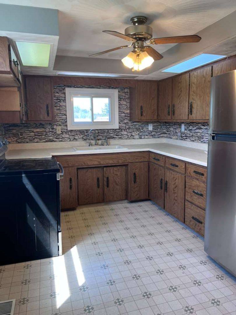 Apartment for rent at 1024 3rd Ave, Duncansville, PA 16635