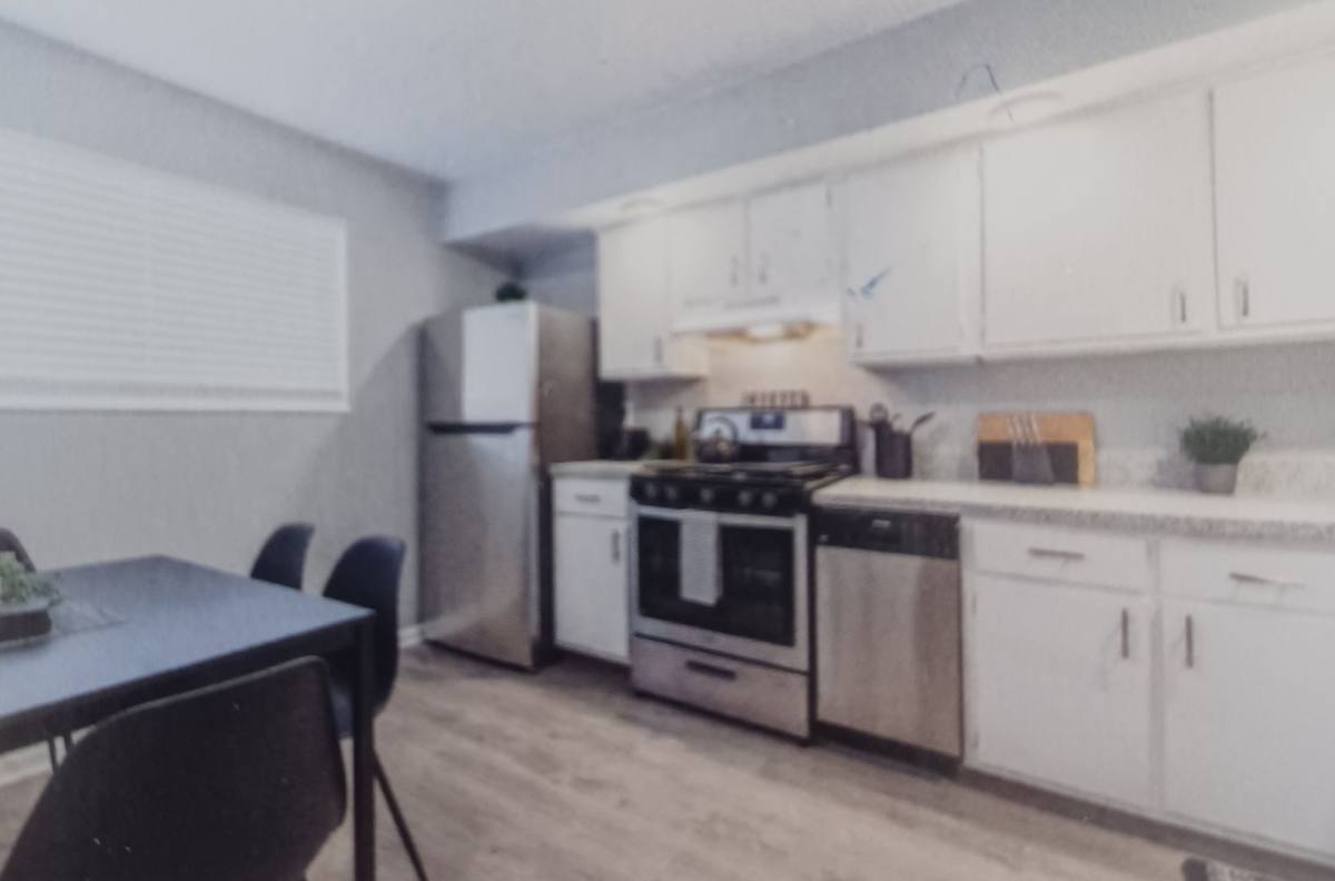 Apartment for rent at 5133 NW Kalivas Circle, Riverside, MO 64150