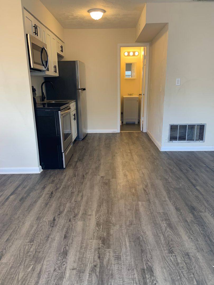 Apartment for rent at 1030 N Victoria Park Rd, Fort Lauderdale, FL 33304