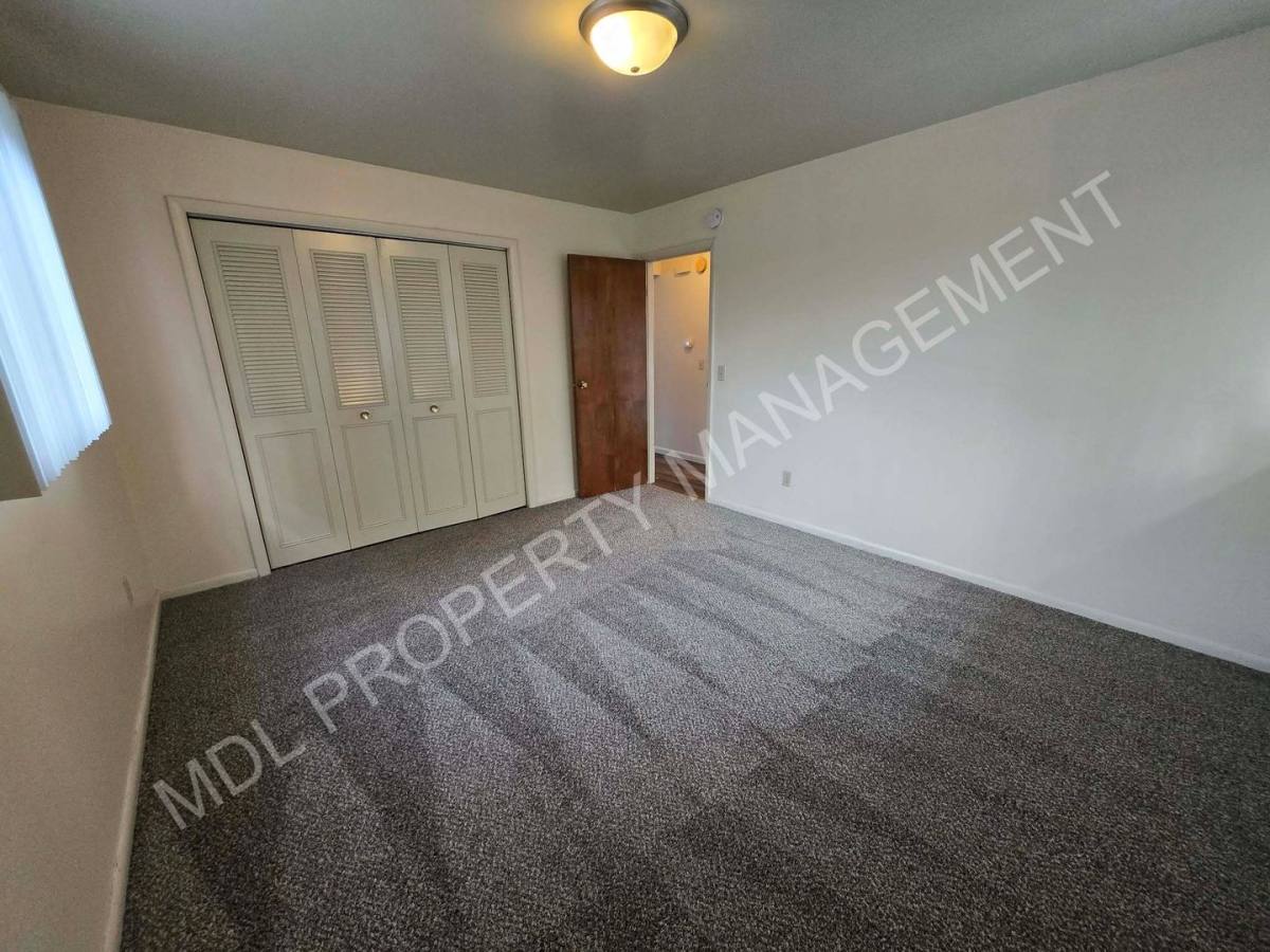 Apartment for rent at 3295 Ramond St, Saginaw, MI 48601