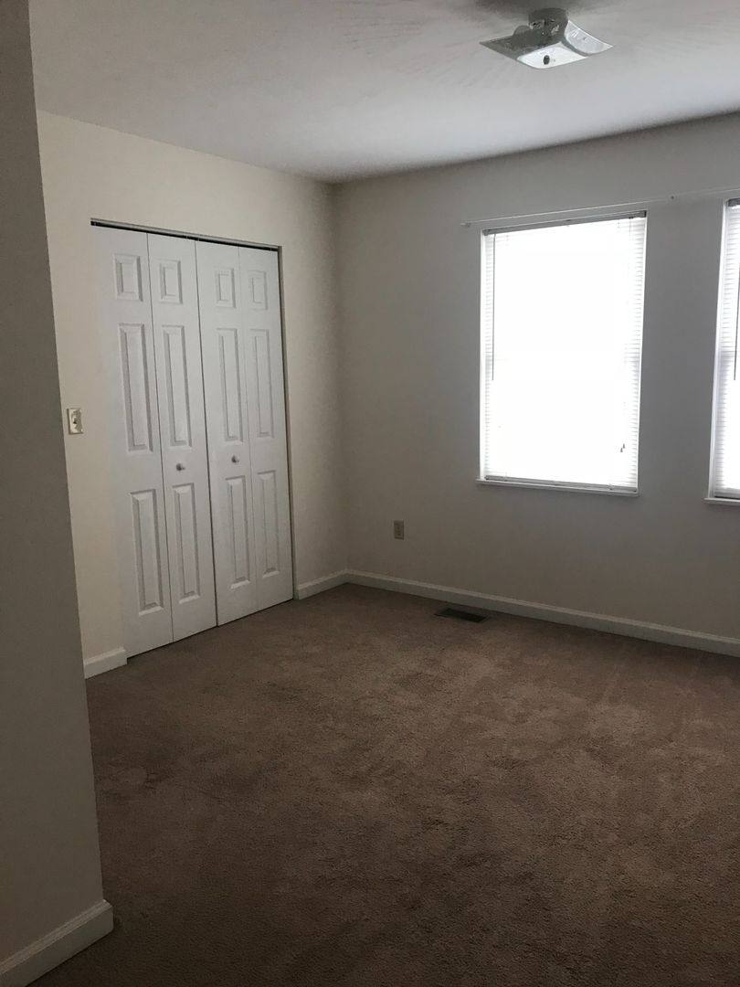 Apartment for rent at 295 School Dr, Belle, WV 25015