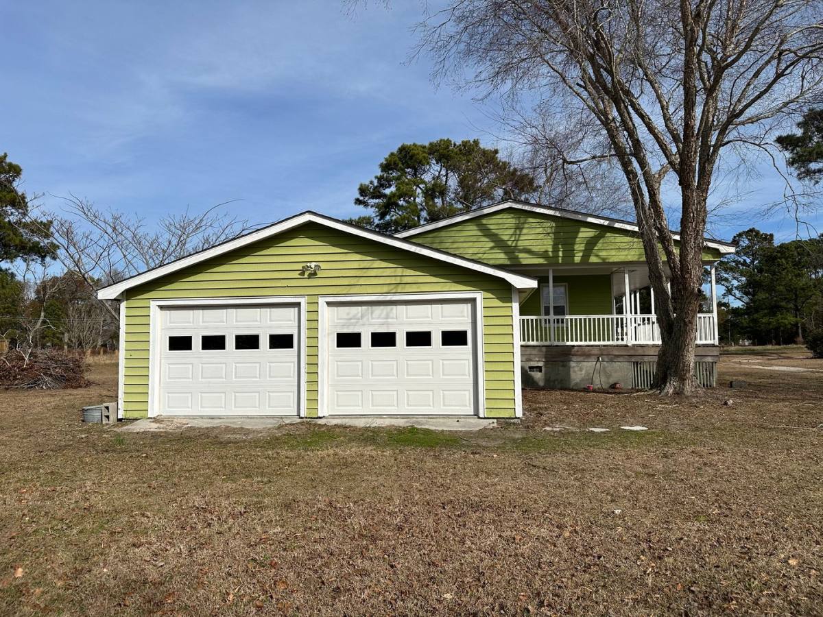 House for rent at 2213 Sloop Point Loop Rd, Hampstead, NC 28443