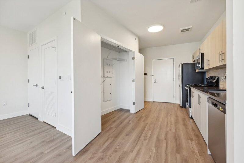 49S Day St, Orange, NJ 07050 - Apartment for Rent - Image 4