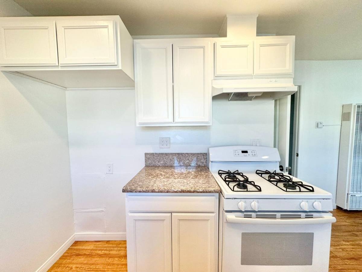 Apartment for rent at 2810 -2820 Huntington St, Huntington Beach, CA 92648