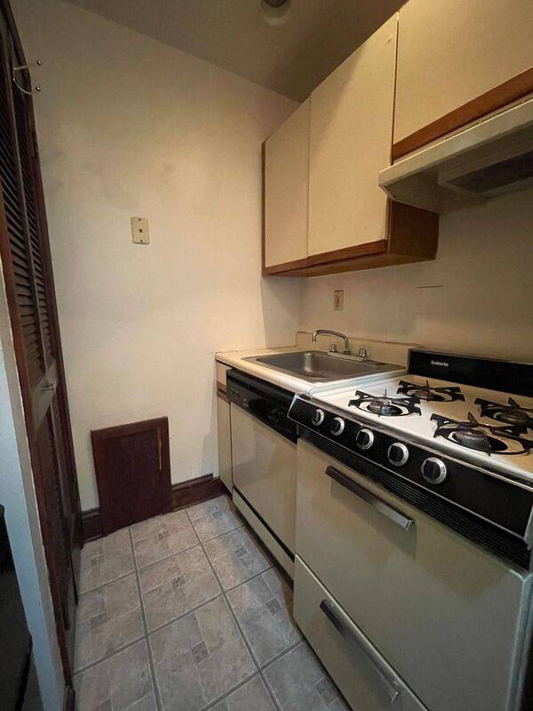 Apartment for rent at 221 E Preston St #2F, Baltimore, MD 21202
