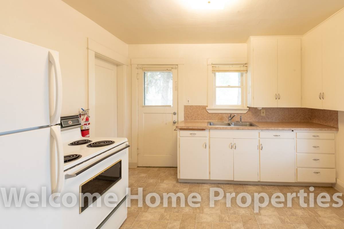 Apartment for rent at 128 SE 2nd St, College Place, WA 99324