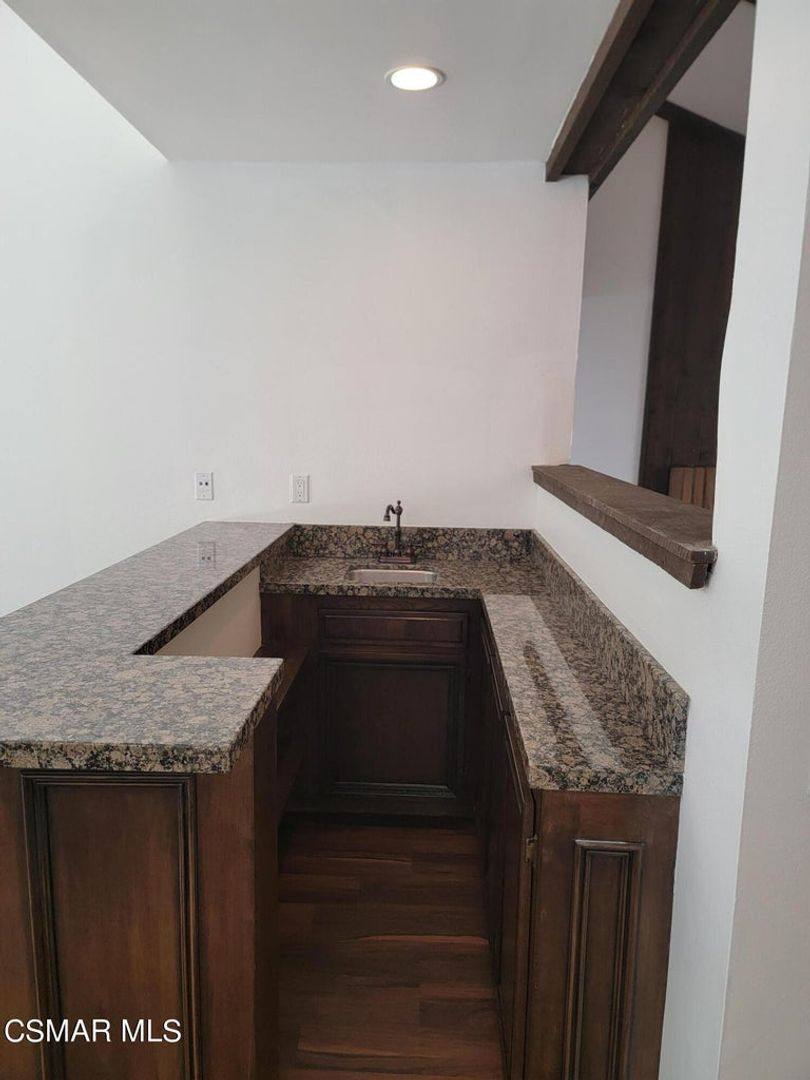 House for rent at 28910 Calabria Dr, Agoura Hills, CA 91301