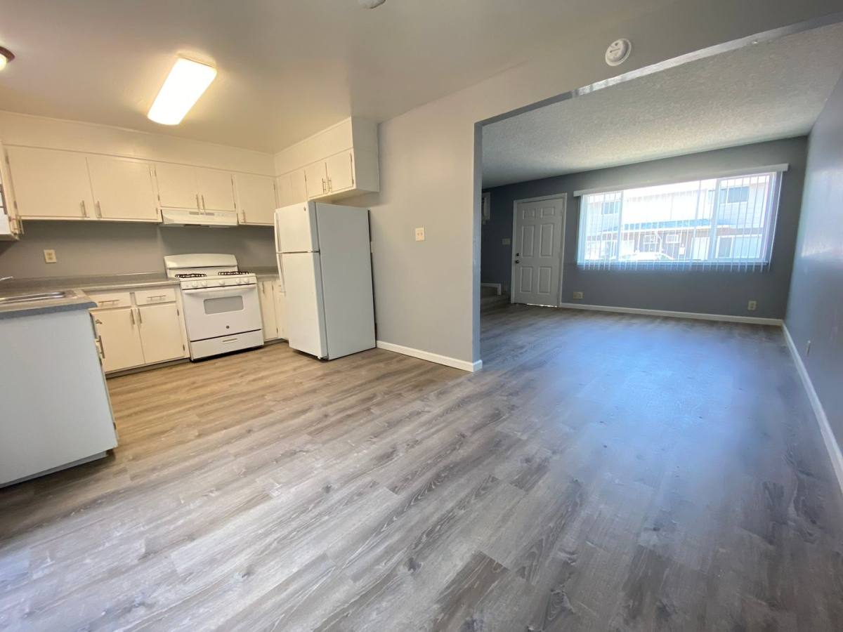 Apartment for rent at 264-268 Montrose Dr, Folsom, CA 95630