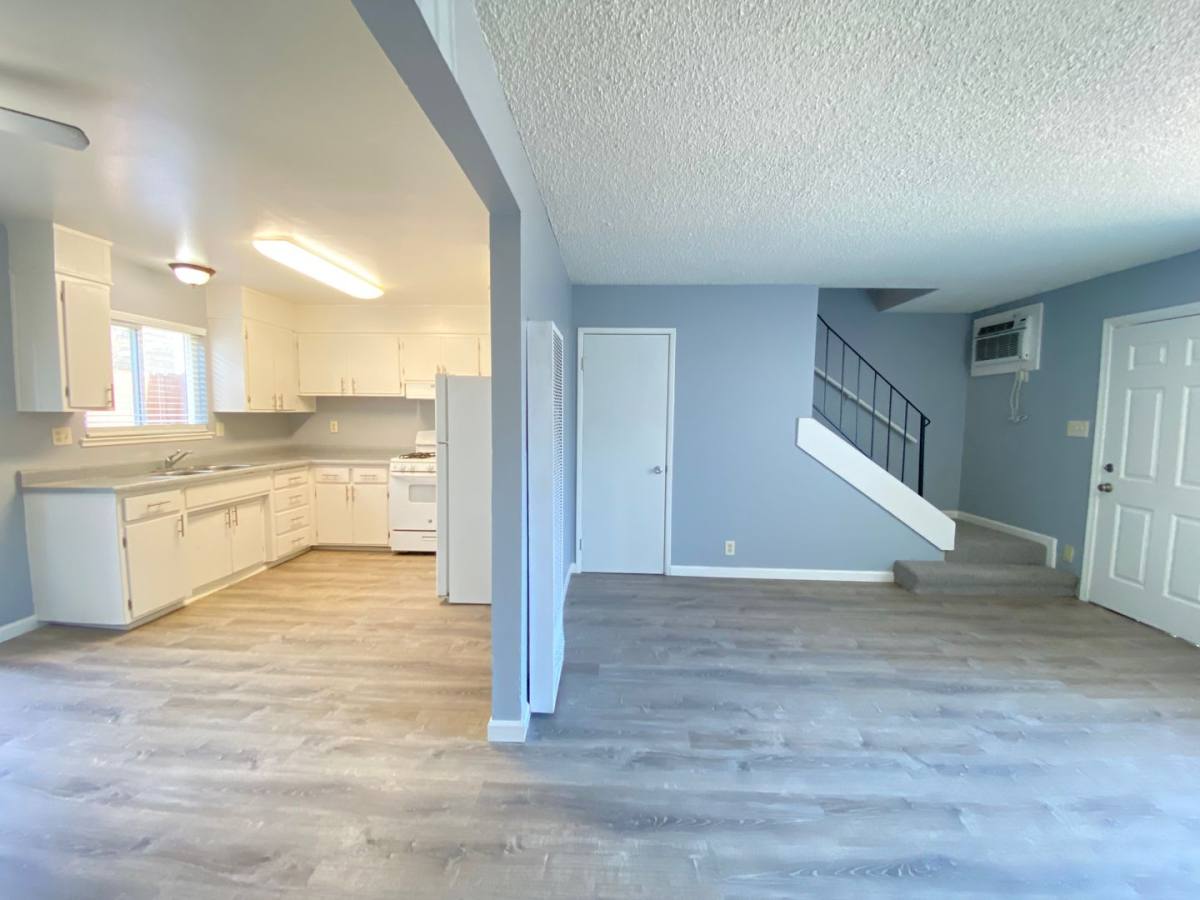 Apartment for rent at 264-268 Montrose Dr, Folsom, CA 95630