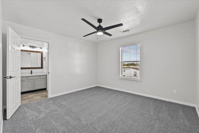 Apartment for rent at 5053 Akumal Calle, Dickinson, TX 77539