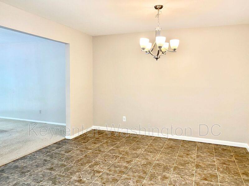 Condo for rent at 17405 Pipers Way, Olney, MD 20832