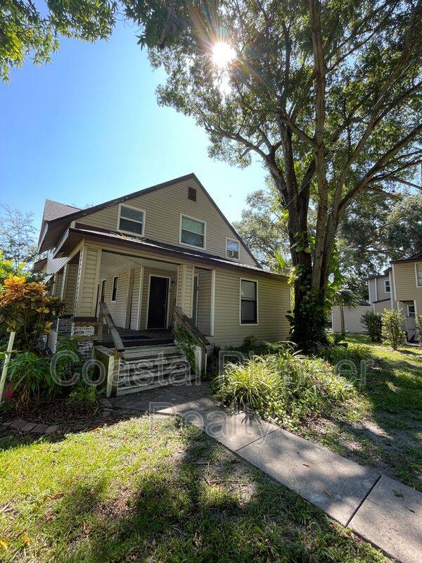 Apartment for rent at 2004 2nd Ave E #2, Bradenton, FL 34208