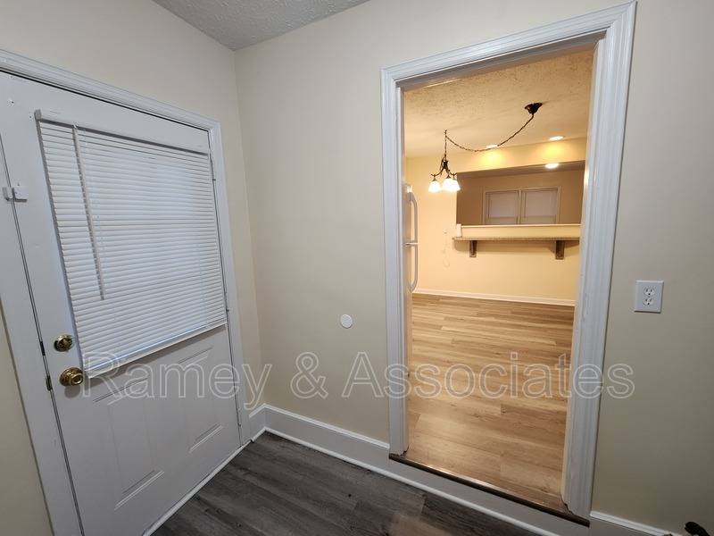 House for rent at 1726 Sonne Ave, Louisville, KY 40216