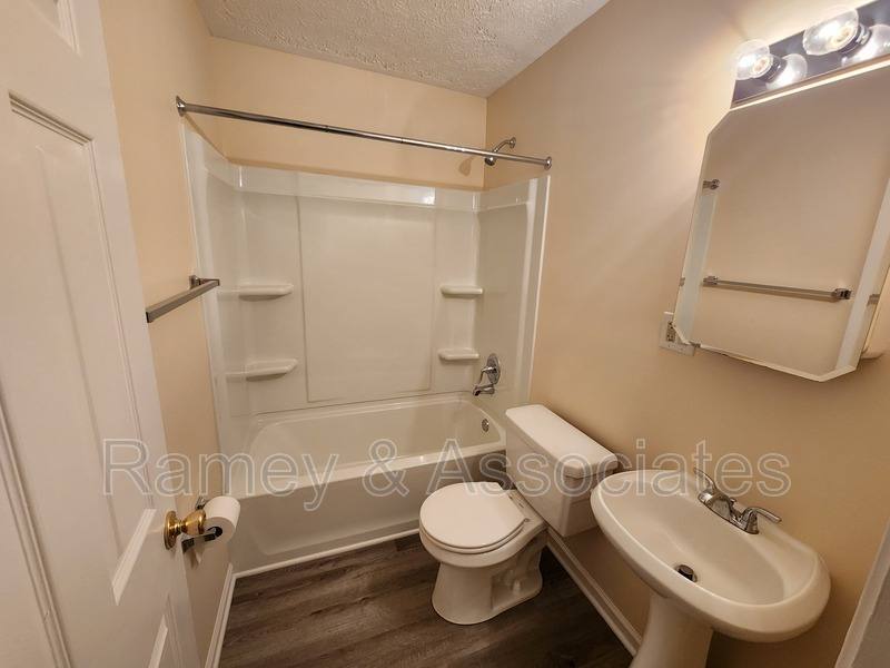 House for rent at 1726 Sonne Ave, Louisville, KY 40216