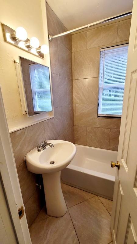 House for rent at 3501 Meadowbridge Rd, Richmond, VA 23222