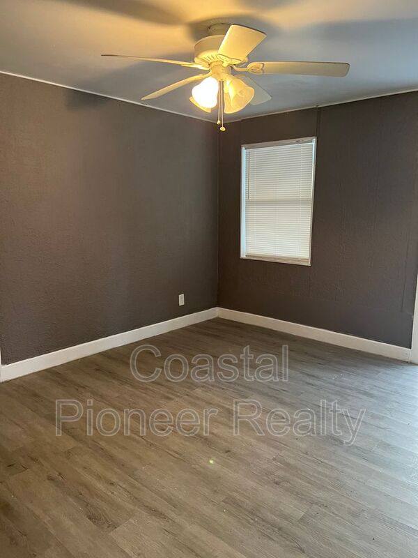Apartment for rent at 7026 Washington St, New Port Richey, FL 34652