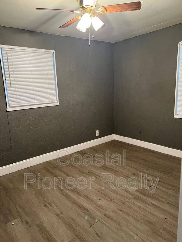 Apartment for rent at 7026 Washington St, New Port Richey, FL 34652