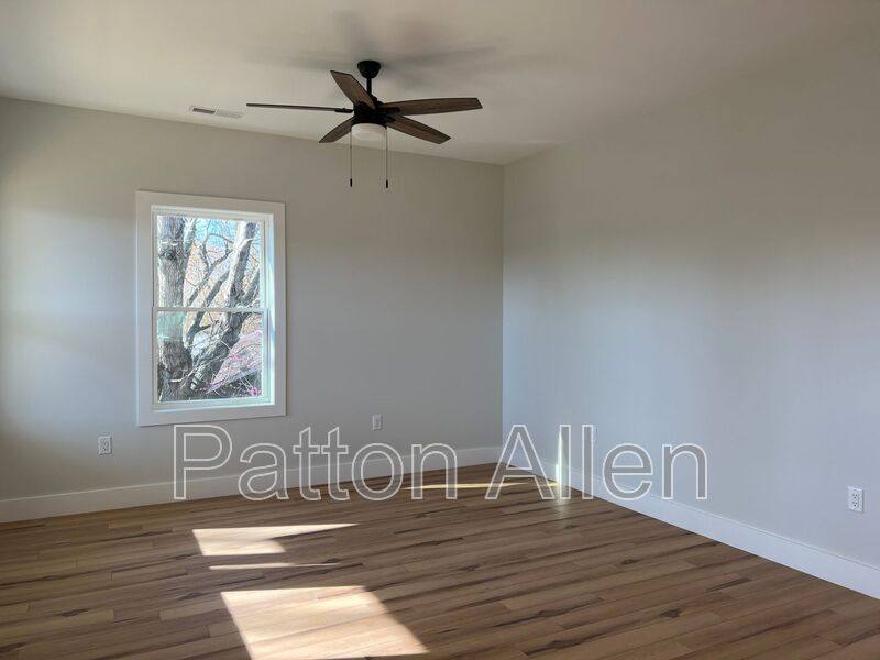 Apartment for rent at 25 Nevada Ave #201, Asheville, NC 28806