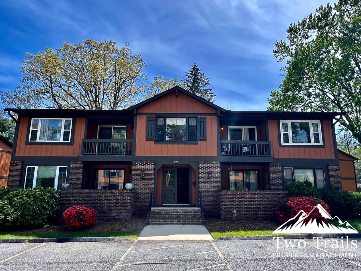 Condo for rent at 1761 Haywood Mannor Rd, Hendersonville, NC 28792