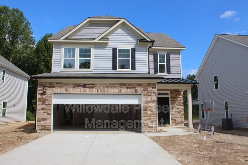 House for rent at 1212 Weaver Trace Dr, Zebulon, NC 27597