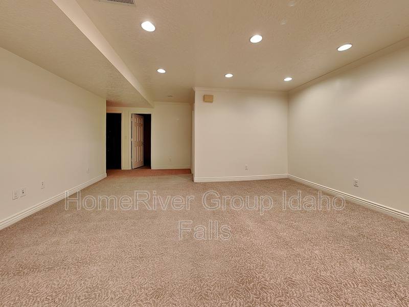 Townhouse for rent at 390 Bridger Dr, Idaho Falls, ID 83406