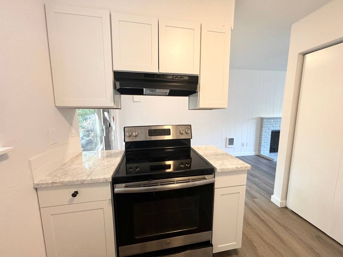 Apartment for rent at 1942-1944 SW Nebraska St, Portland, OR 97239
