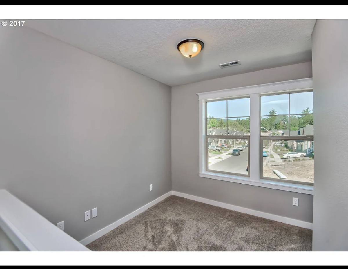 House for rent at 3879 Morris St, Newberg, OR 97132