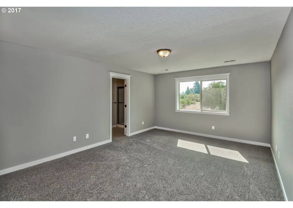 House for rent at 3879 Morris St, Newberg, OR 97132