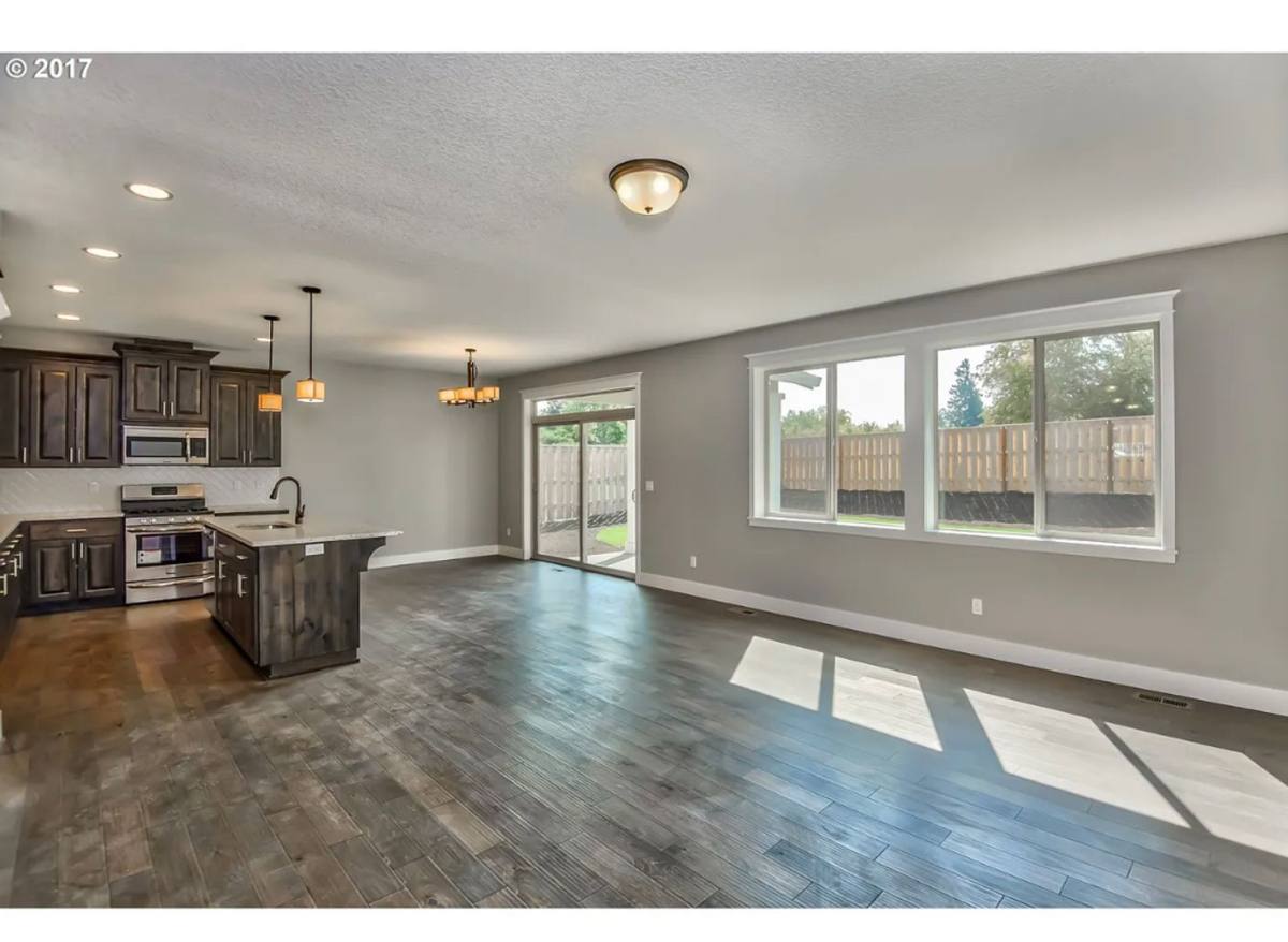 House for rent at 3879 Morris St, Newberg, OR 97132