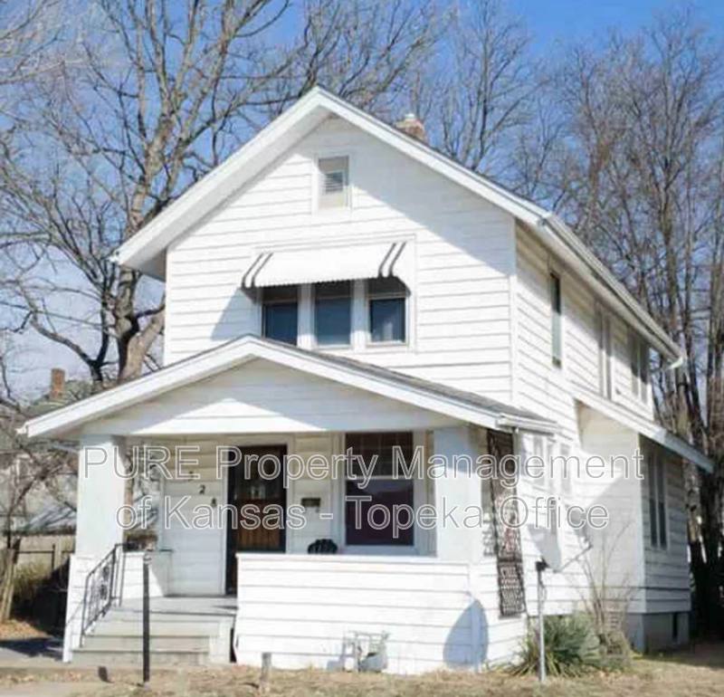 House for rent at 1528 SW Central Park Ave, Topeka, KS 66604