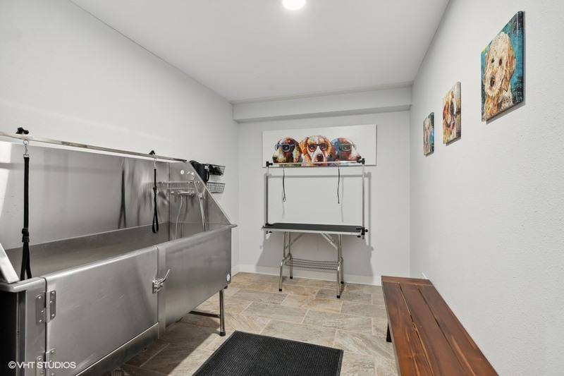 Apartment for rent at 413 Jefferson St #19, Pella, IA 50219