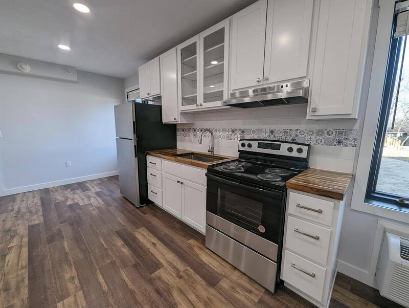 Apartment for rent at 413 Jefferson St #19, Pella, IA 50219