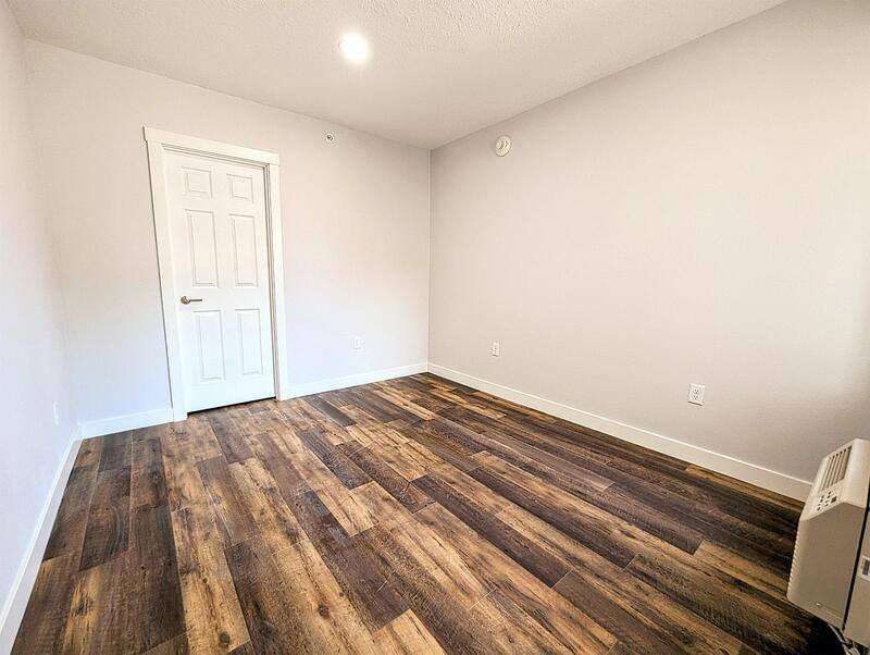 Apartment for rent at 413 Jefferson St #2, Pella, IA 50219