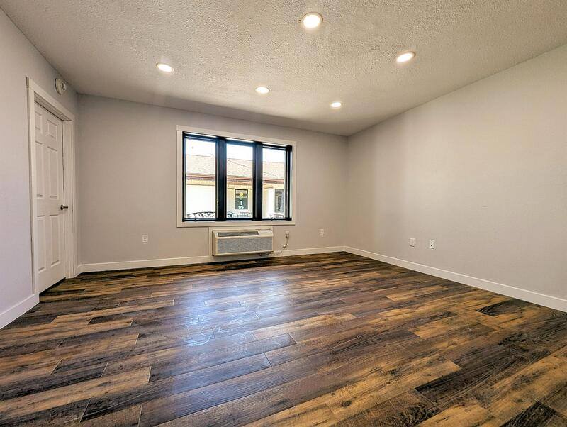 Apartment for rent at 413 Jefferson St #2, Pella, IA 50219