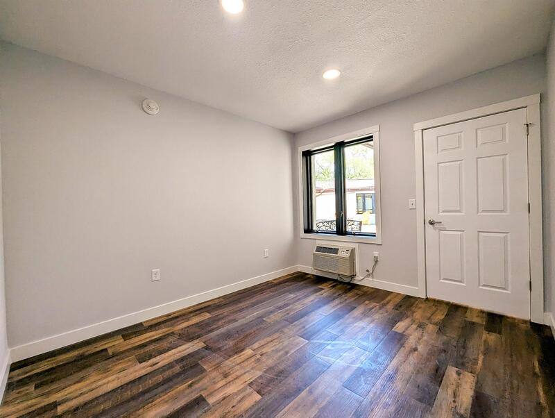 Apartment for rent at 413 Jefferson St #2, Pella, IA 50219