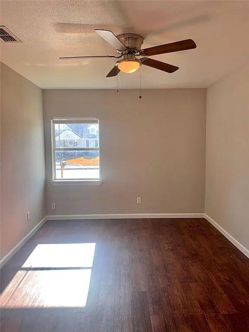 House for rent at 8113 Chesham Dr, Rowlett, TX 75088