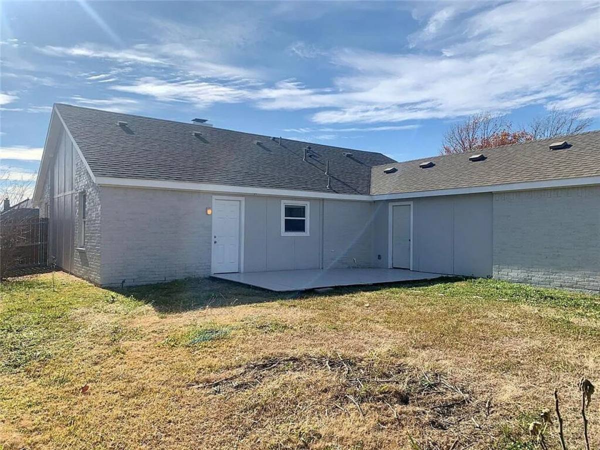 House for rent at 8113 Chesham Dr, Rowlett, TX 75088