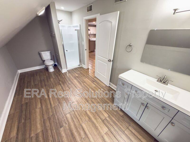 Apartment for rent at 3566 Estes Place #3, Cincinnati, OH 45229