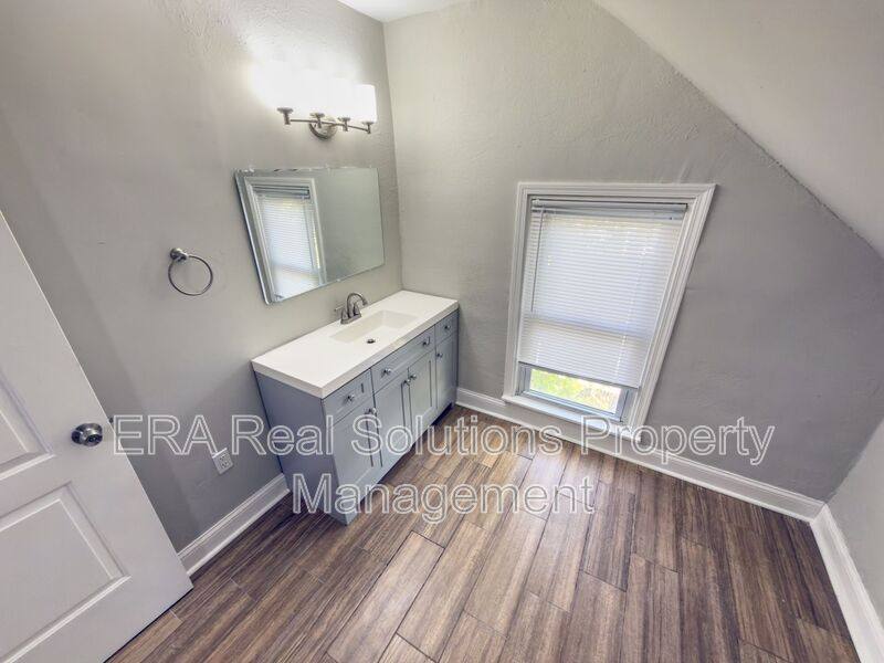 Apartment for rent at 3566 Estes Place #3, Cincinnati, OH 45229
