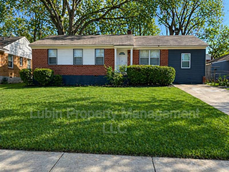 House for rent at 3558 Hallbrook St, Memphis, TN 38127