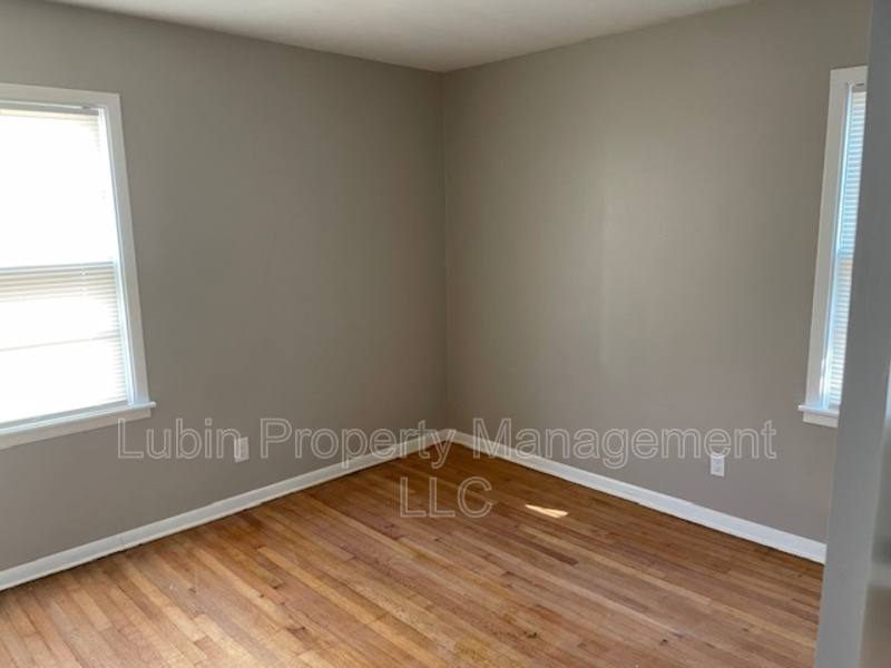 House for rent at 3558 Hallbrook St, Memphis, TN 38127