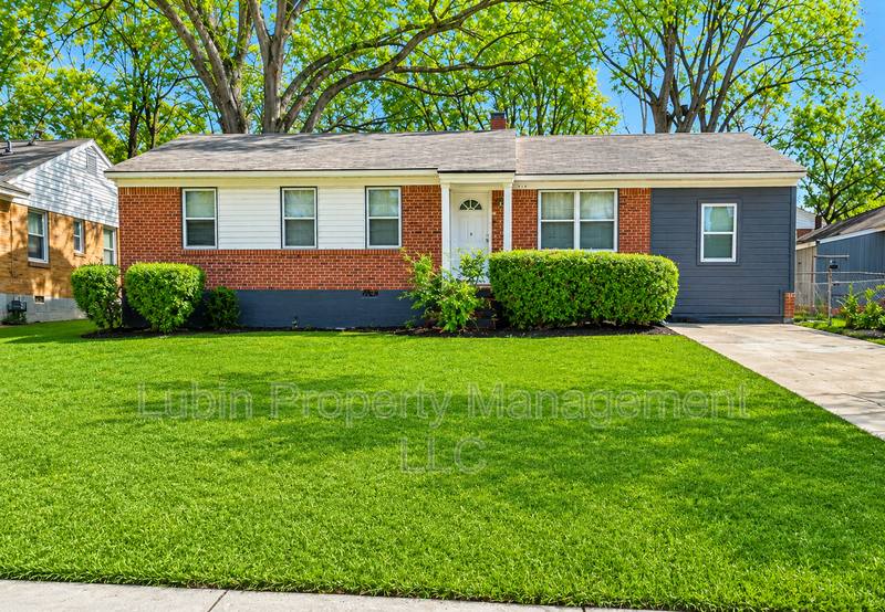 House for rent at 3558 Hallbrook St, Memphis, TN 38127
