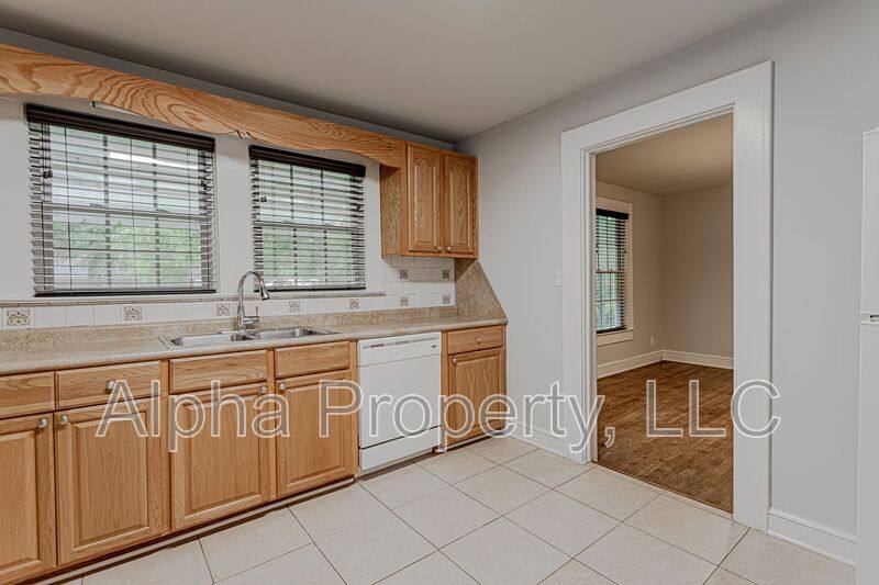 House for rent at 20 Eastview Dr, Greenville, SC 29605