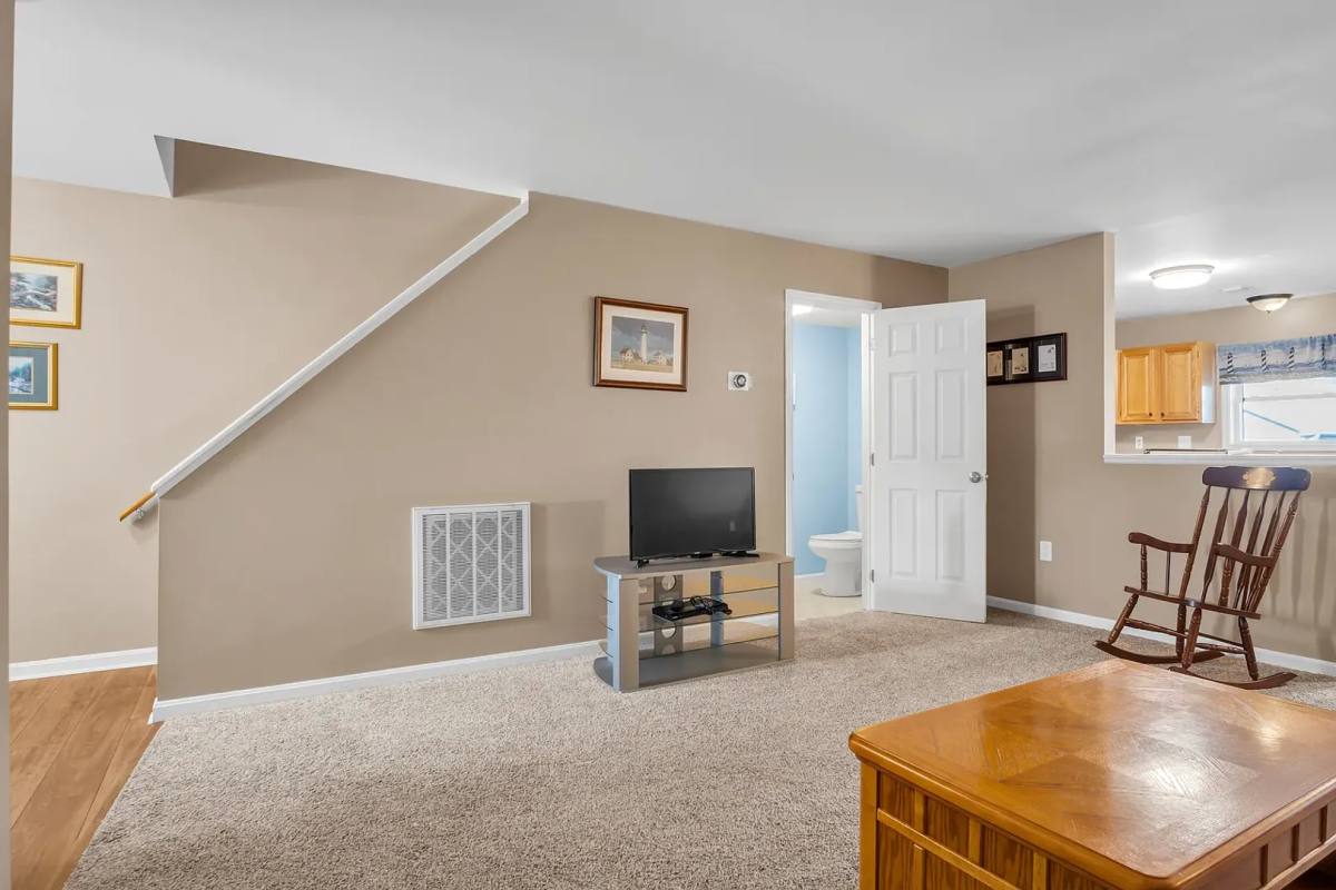Townhouse for rent at 7214 Huntingdon St, Harrisburg, PA 17111