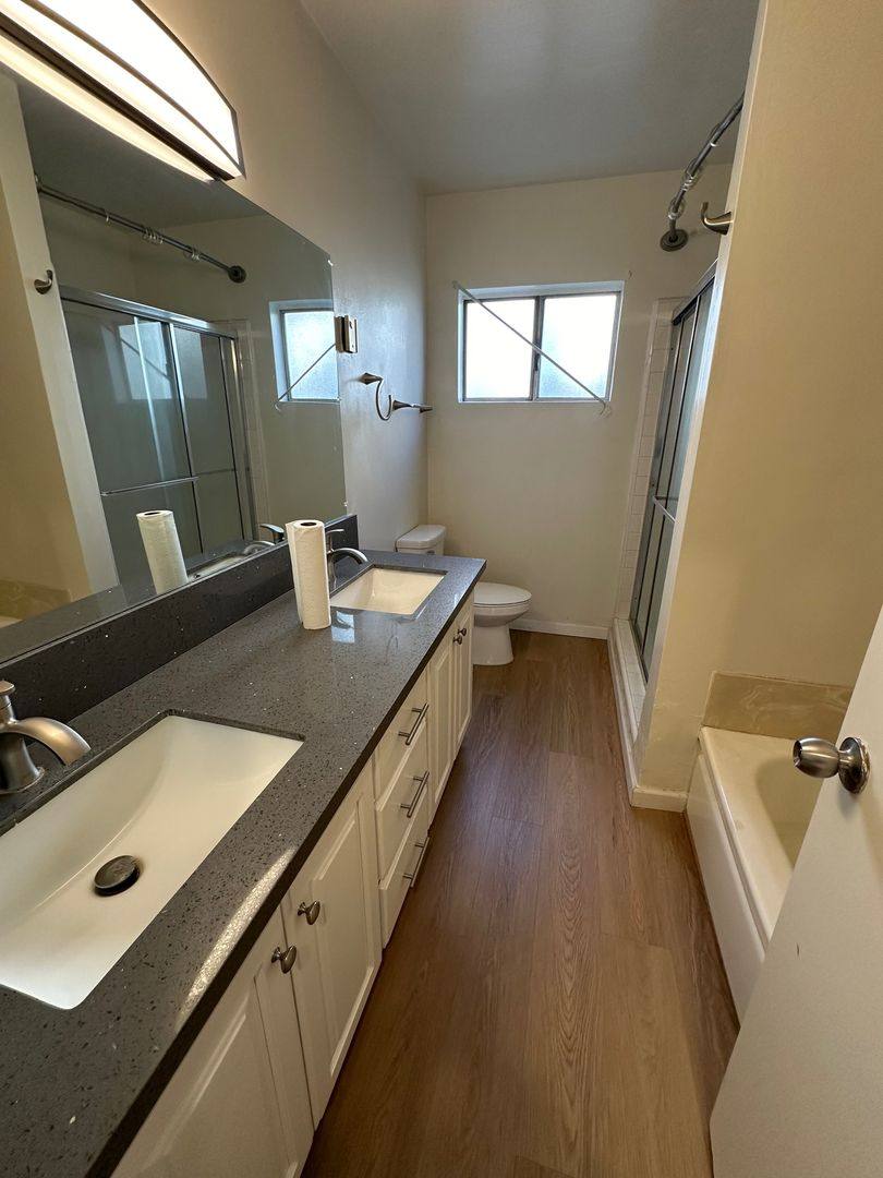 Apartment for rent at 4533 Colbath Ave, Sherman Oaks, CA 91423