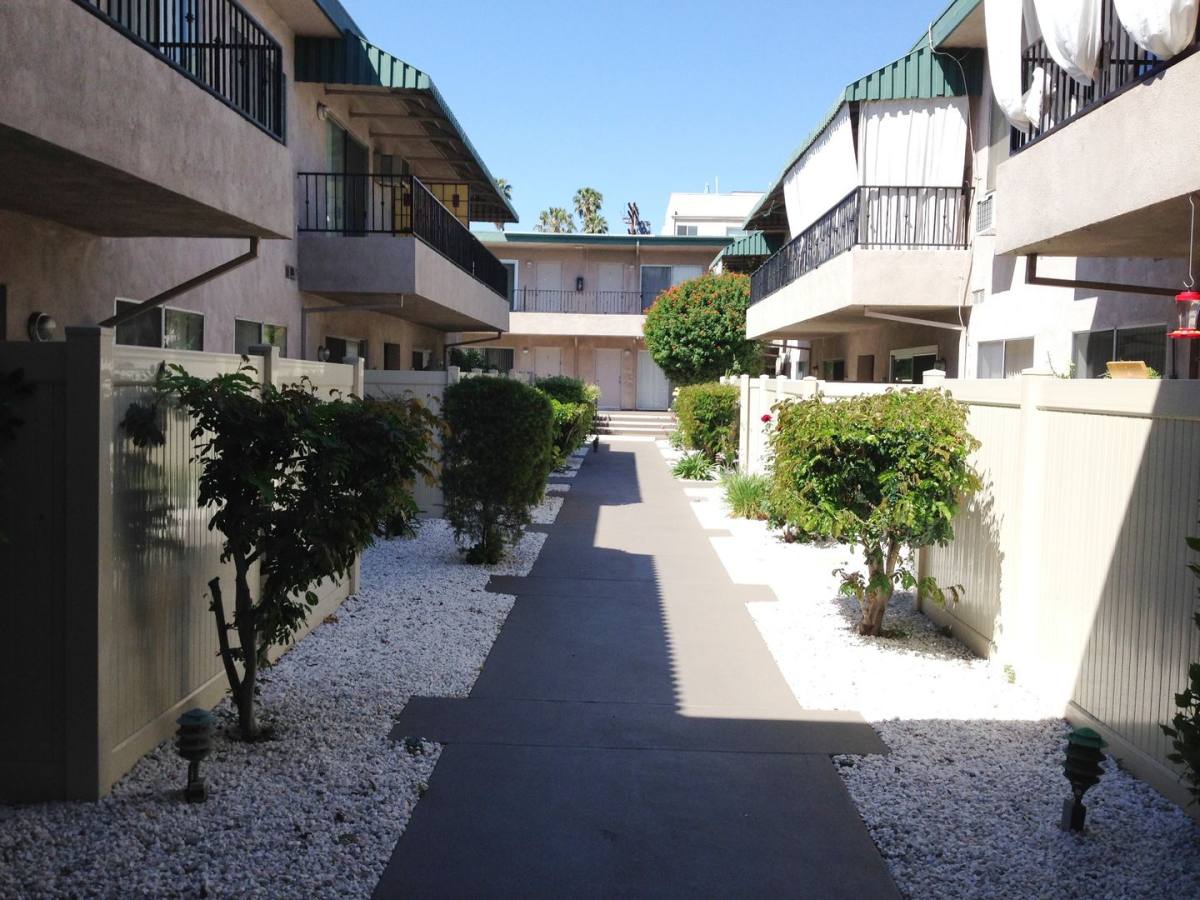 Apartment for rent at 4533 Colbath Ave, Sherman Oaks, CA 91423